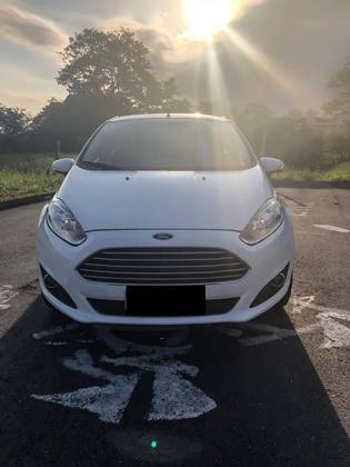 FORD FIESTA 1.6 SE HATCH 16V FLEX 4P POWERSHIFT